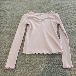 Long sleeve ruffle vneck